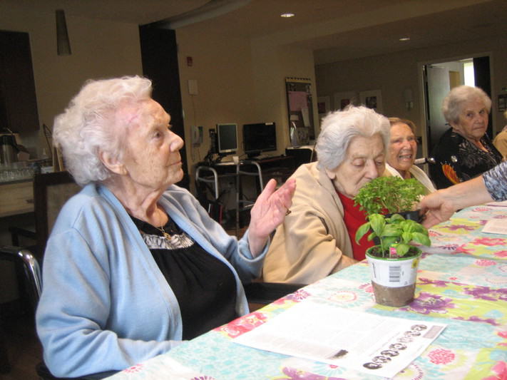 Seniors at Jewish Home Lifecare discuss gardening and locally grown foods.