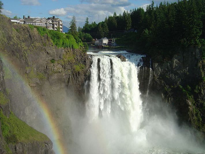 [IMG Snoqualimie Falls in June 2008, By Cefka (Own work) [Public domain], via Wikimedia Commons]